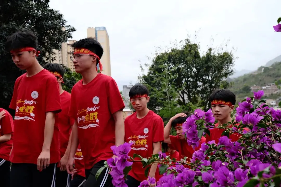 【奋战六十天 ,圆梦中考时】彝良天立学校2026届“亮剑中考时,无悔青春”目标引领大会 第9张