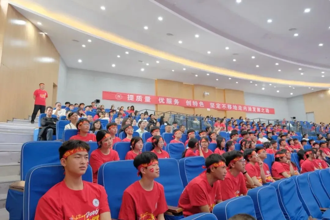 【奋战六十天 ,圆梦中考时】彝良天立学校2026届“亮剑中考时,无悔青春”目标引领大会 第18张