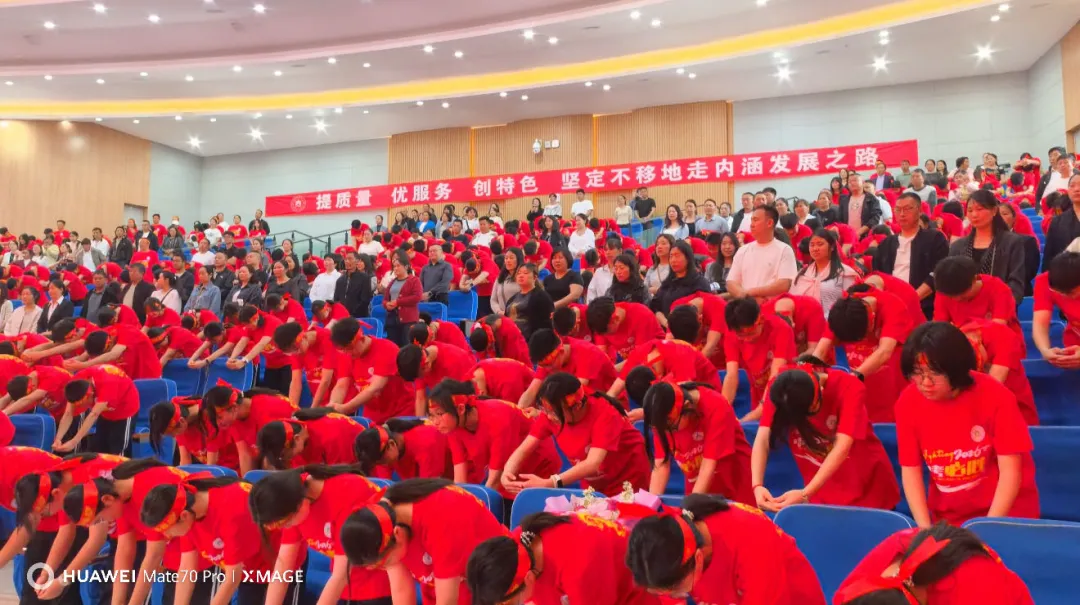 【奋战六十天 ,圆梦中考时】彝良天立学校2026届“亮剑中考时,无悔青春”目标引领大会 第23张