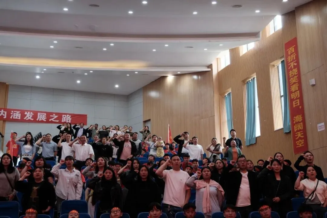 【奋战六十天 ,圆梦中考时】彝良天立学校2026届“亮剑中考时,无悔青春”目标引领大会 第42张