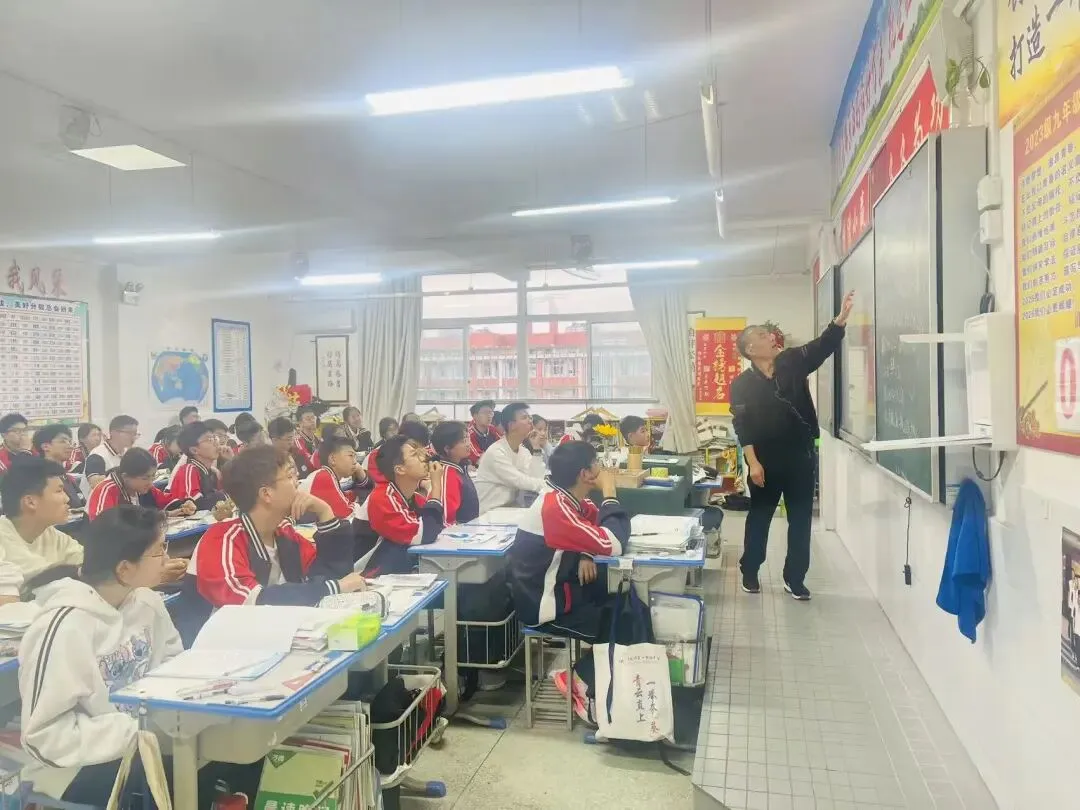 距中考52天丨火热生活,做好自己 第1张