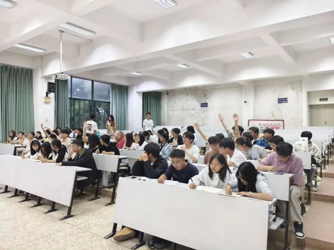 【学风建设】数学学院“青春逐梦,中高考真题争锋”活动 第22张
