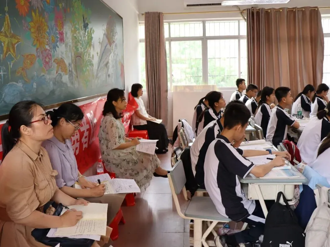 精准视导促提升 凝心聚力备中考 —— 钦州市教育发展研究中心莅临市第八中学开展专题教学视导活动 第13张