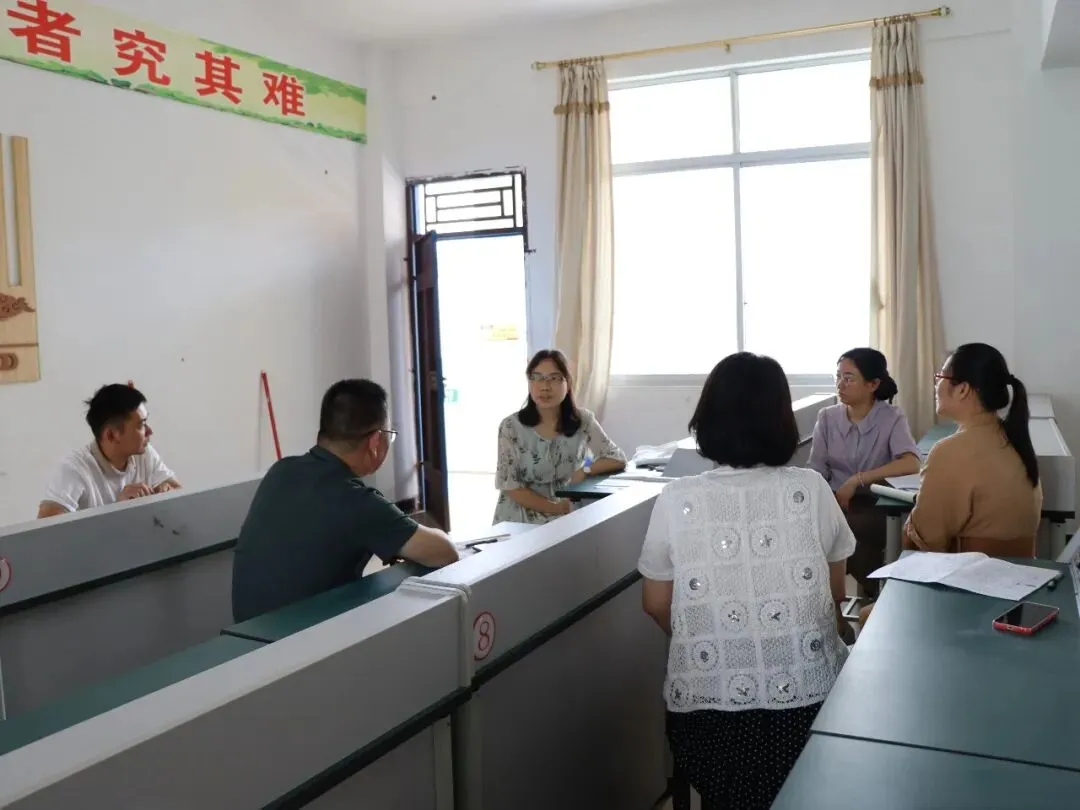 精准视导促提升 凝心聚力备中考 —— 钦州市教育发展研究中心莅临市第八中学开展专题教学视导活动 第21张