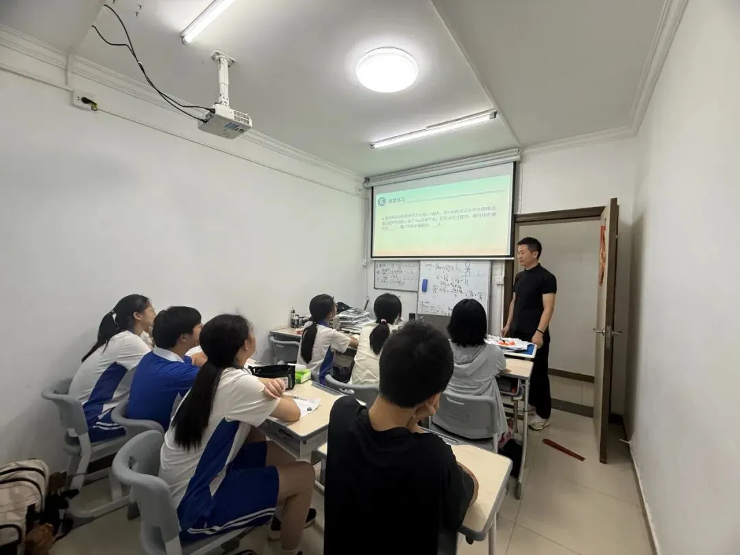 中考提分核心:平衡强弱科,高效冲刺不跑偏 第3张