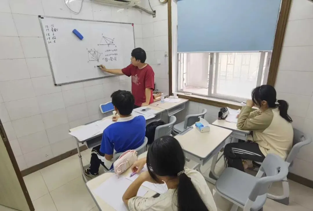 中考提分核心:平衡强弱科,高效冲刺不跑偏 第5张