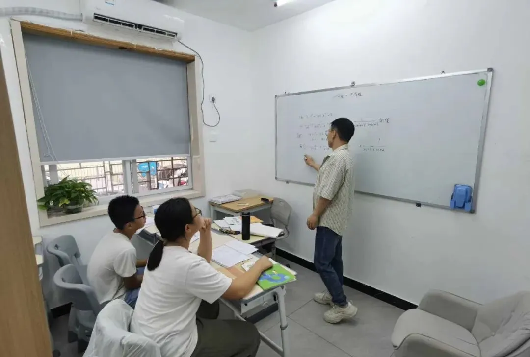 中考提分核心:平衡强弱科,高效冲刺不跑偏 第7张