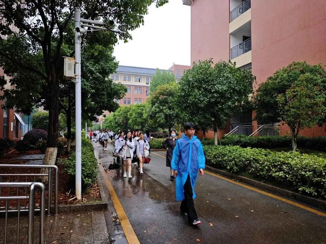 学校动态 | 暖心护航助中考 贴心服务暖人心 第12张