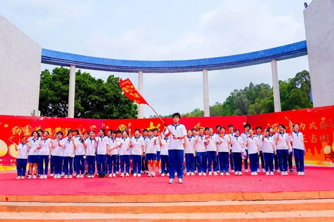 莲峰策马扬鞭处,知用同心折桂时——中考誓师大会圆满举行 第76张