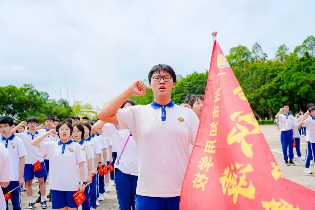莲峰策马扬鞭处,知用同心折桂时——中考誓师大会圆满举行 第81张