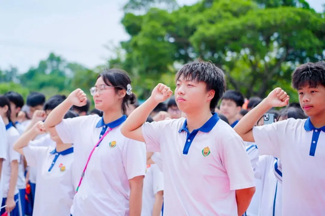 莲峰策马扬鞭处,知用同心折桂时——中考誓师大会圆满举行 第83张