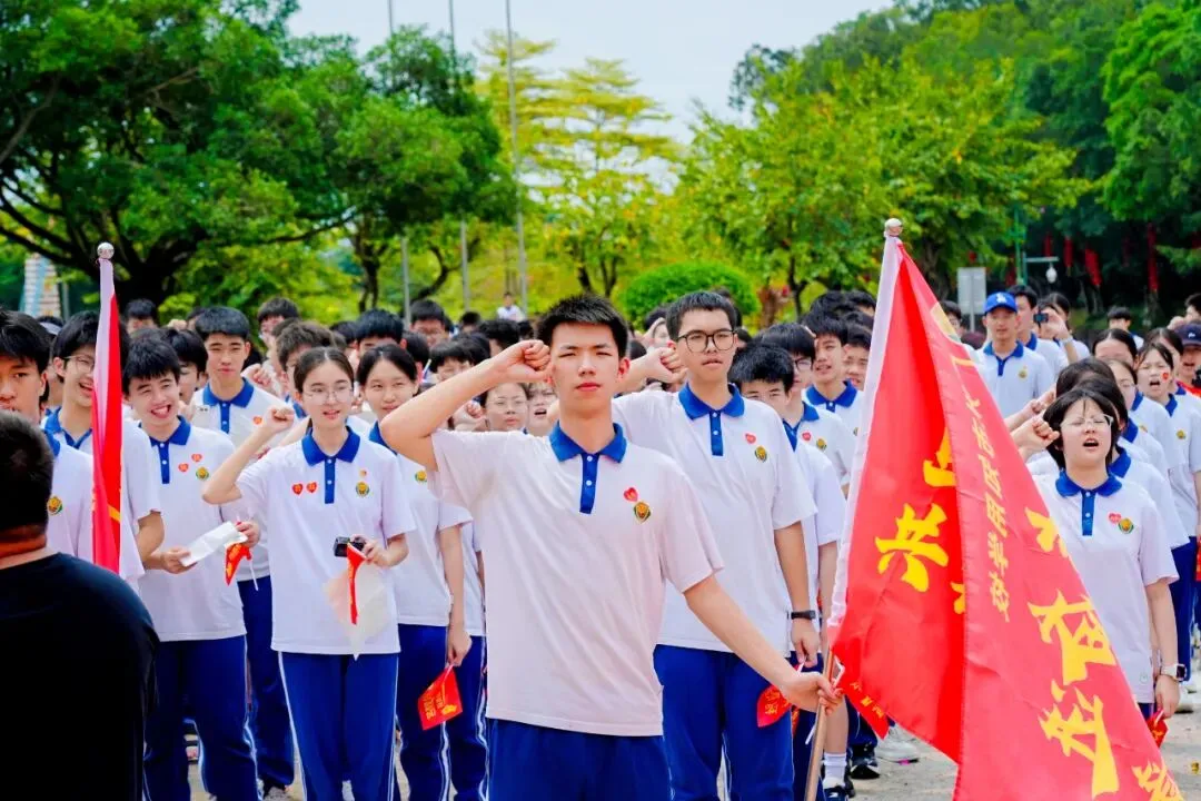 莲峰策马扬鞭处,知用同心折桂时——中考誓师大会圆满举行 第84张