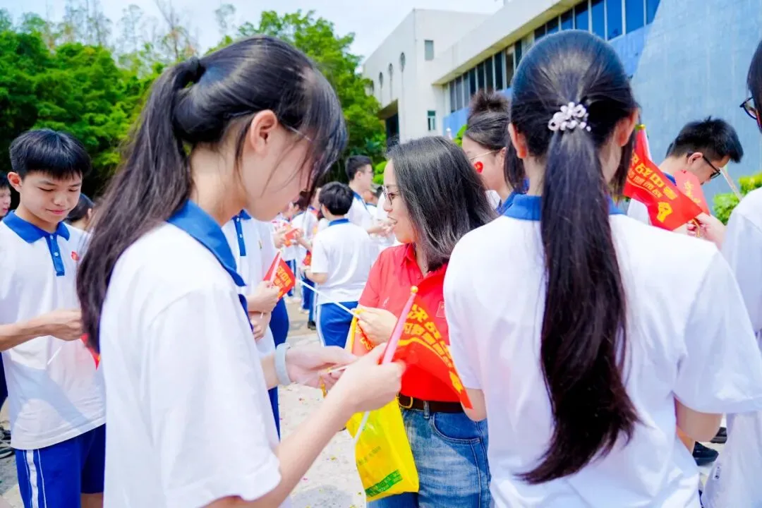 莲峰策马扬鞭处,知用同心折桂时——中考誓师大会圆满举行 第109张