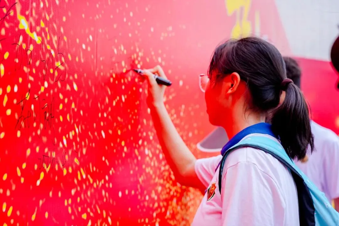 莲峰策马扬鞭处,知用同心折桂时——中考誓师大会圆满举行 第132张