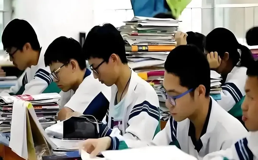 昆明中考志愿填报全攻略:合理规划,迈向理想高中 第7张