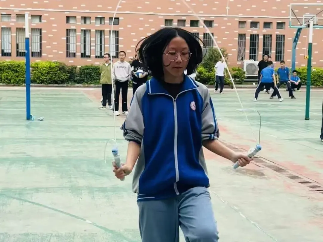 青春无畏试锋芒 直击中考第一关——绥宁县实验中学九年级体育模拟测试纪实 第43张