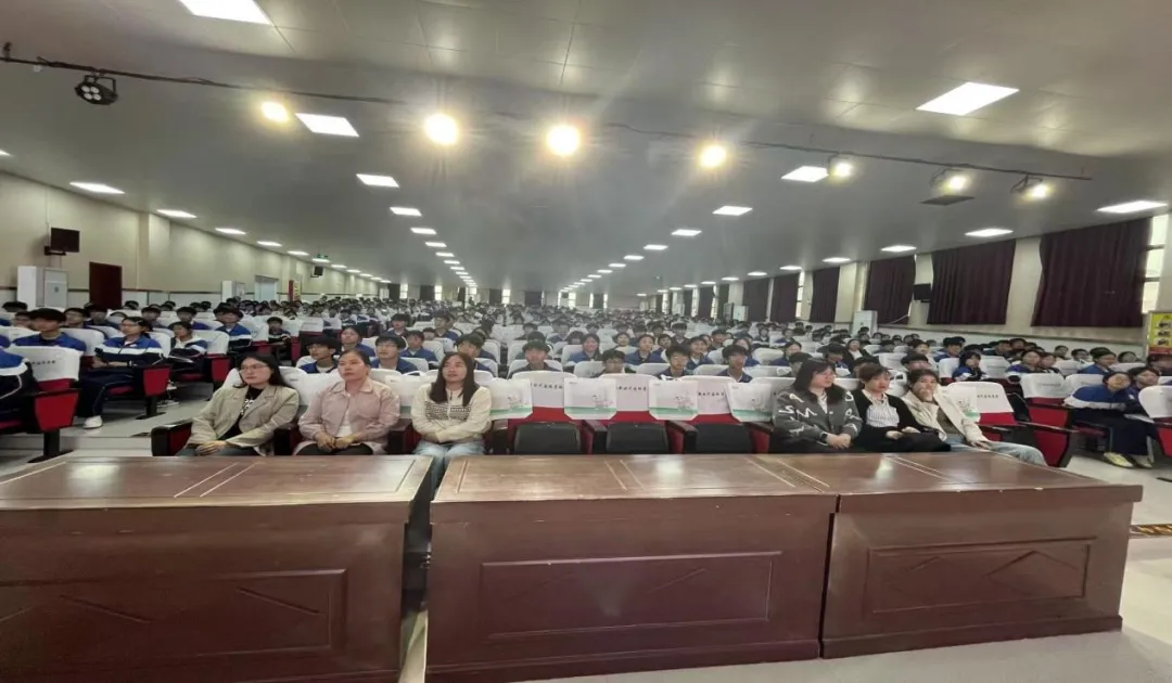 逐光而行,蓄力中考——中考英语备考指导讲座 第16张