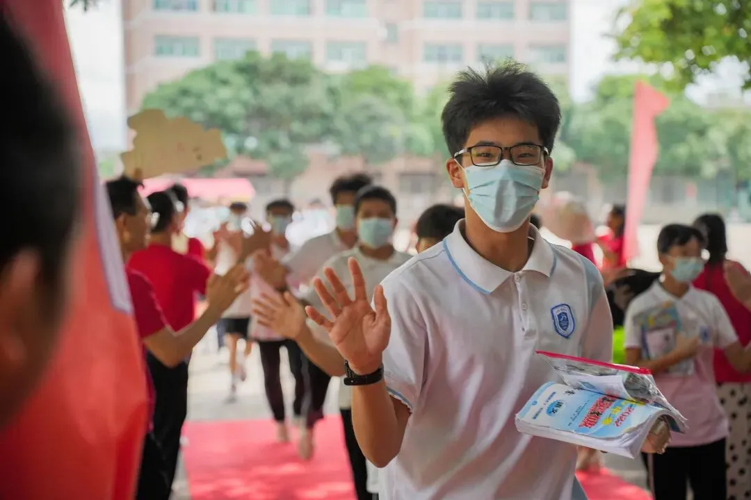 直击佛山中考首日!奔跑吧,少年! 第2张