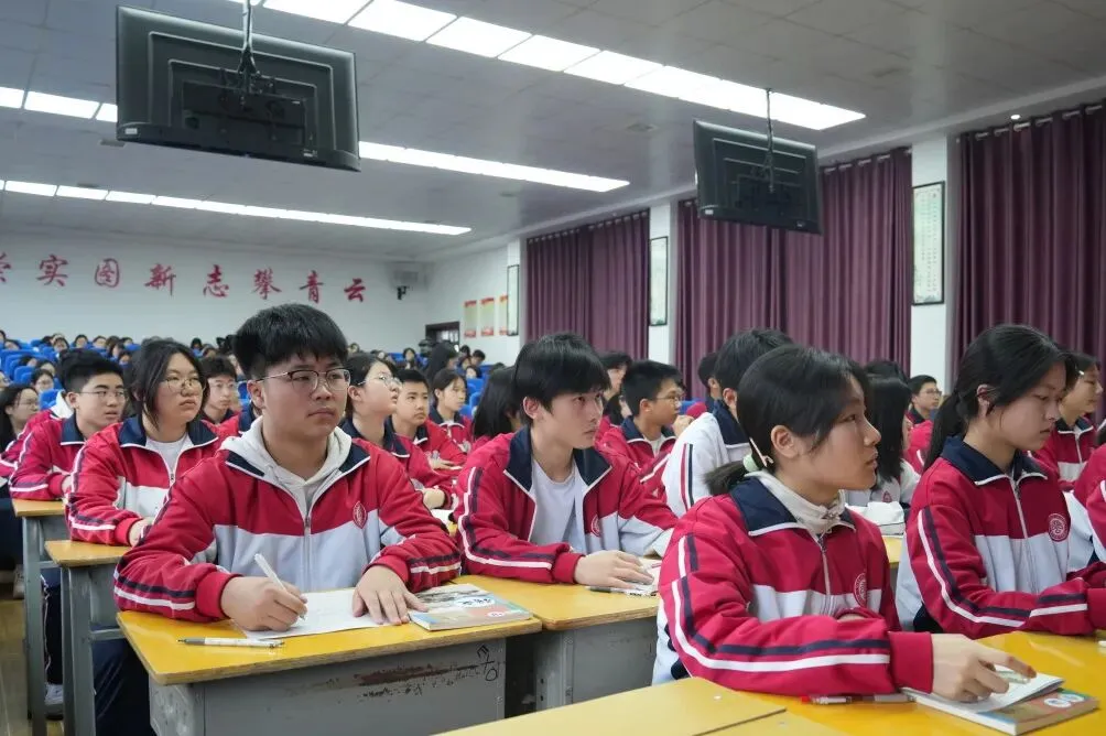 教研动态 | 文心深处探中考,青云之上话语文——2026年醴陵市初中语文复习备考研讨会圆满举行 第32张