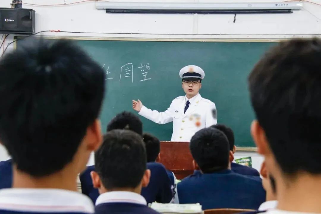 中考分数不够普高、想军事化管理、要升学+参军一定要选武汉军需学校 第32张