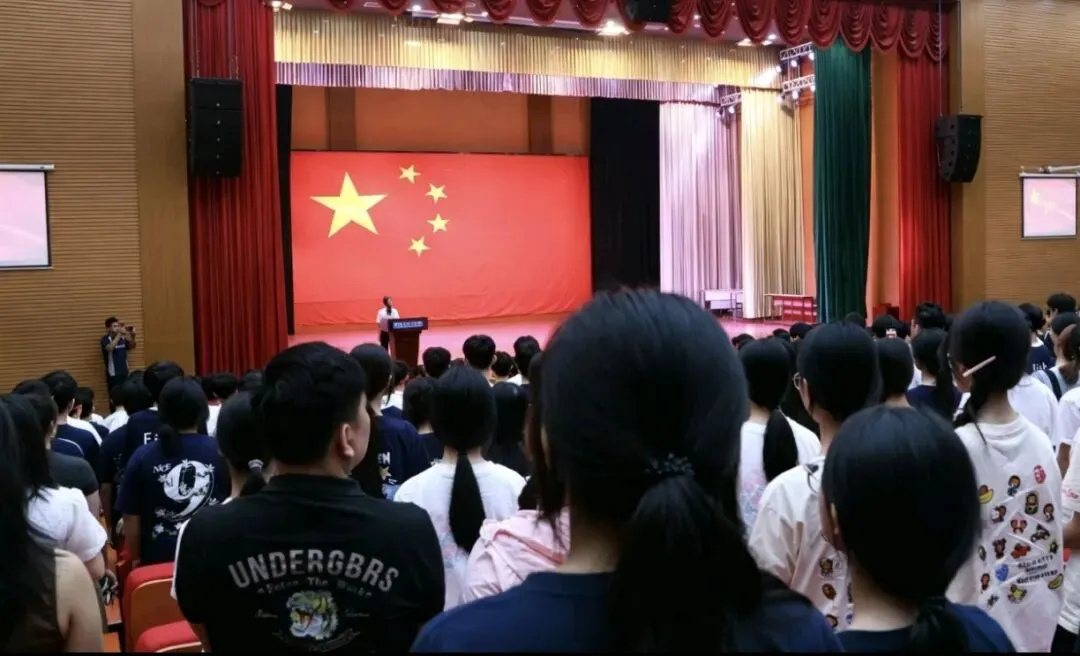 砺剑中考,勇攀高峰|德成中英文学校2026届中考誓师大会隆重举行【2026年春:学校高质量发展系列活动之三十】 第9张