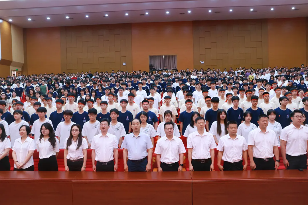 砺剑中考,勇攀高峰|德成中英文学校2026届中考誓师大会隆重举行【2026年春:学校高质量发展系列活动之三十】 第10张
