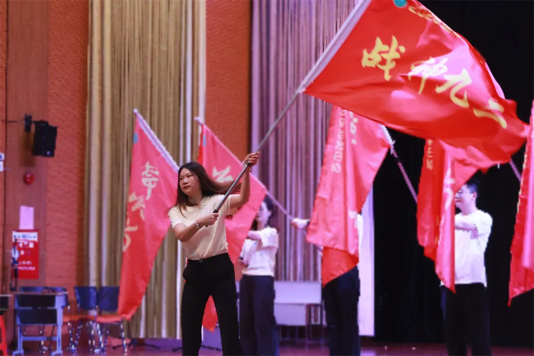 砺剑中考,勇攀高峰|德成中英文学校2026届中考誓师大会隆重举行【2026年春:学校高质量发展系列活动之三十】 第19张