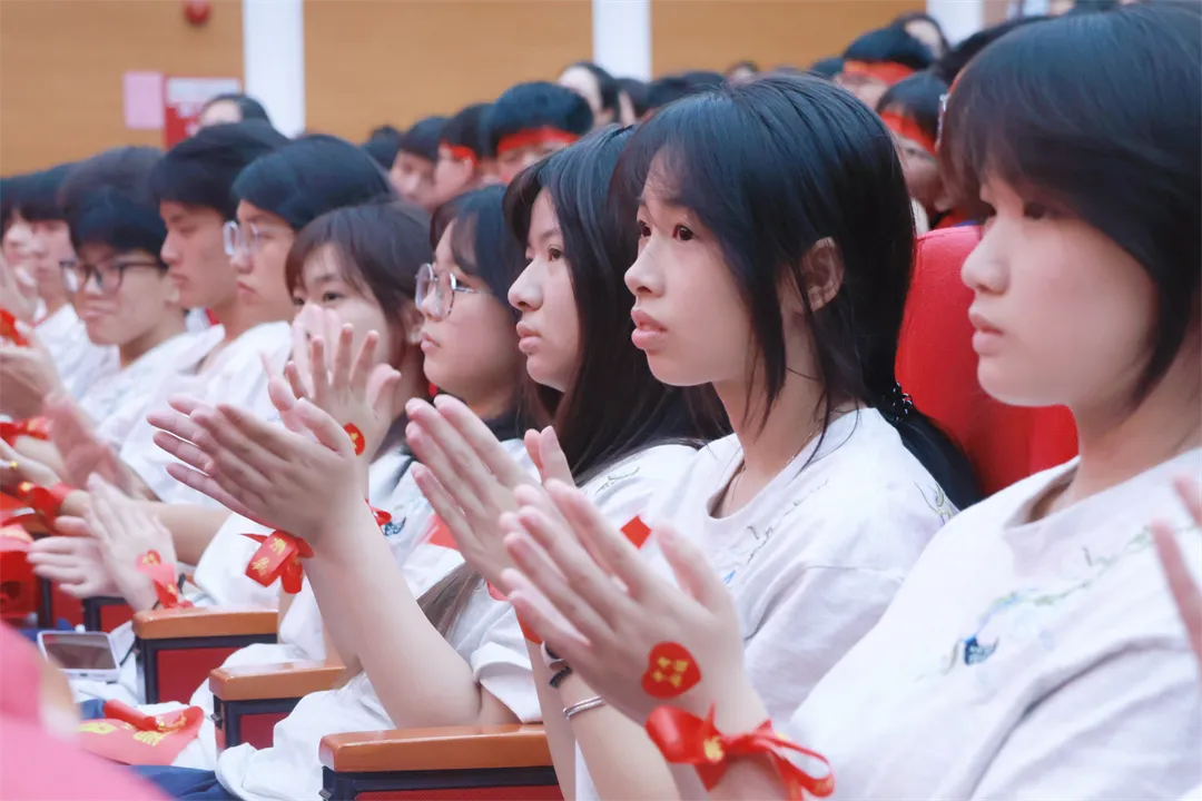 砺剑中考,勇攀高峰|德成中英文学校2026届中考誓师大会隆重举行【2026年春:学校高质量发展系列活动之三十】 第37张