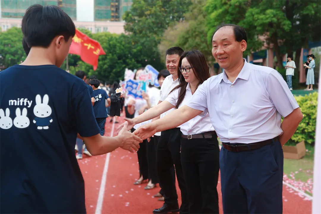 砺剑中考,勇攀高峰|德成中英文学校2026届中考誓师大会隆重举行【2026年春:学校高质量发展系列活动之三十】 第49张