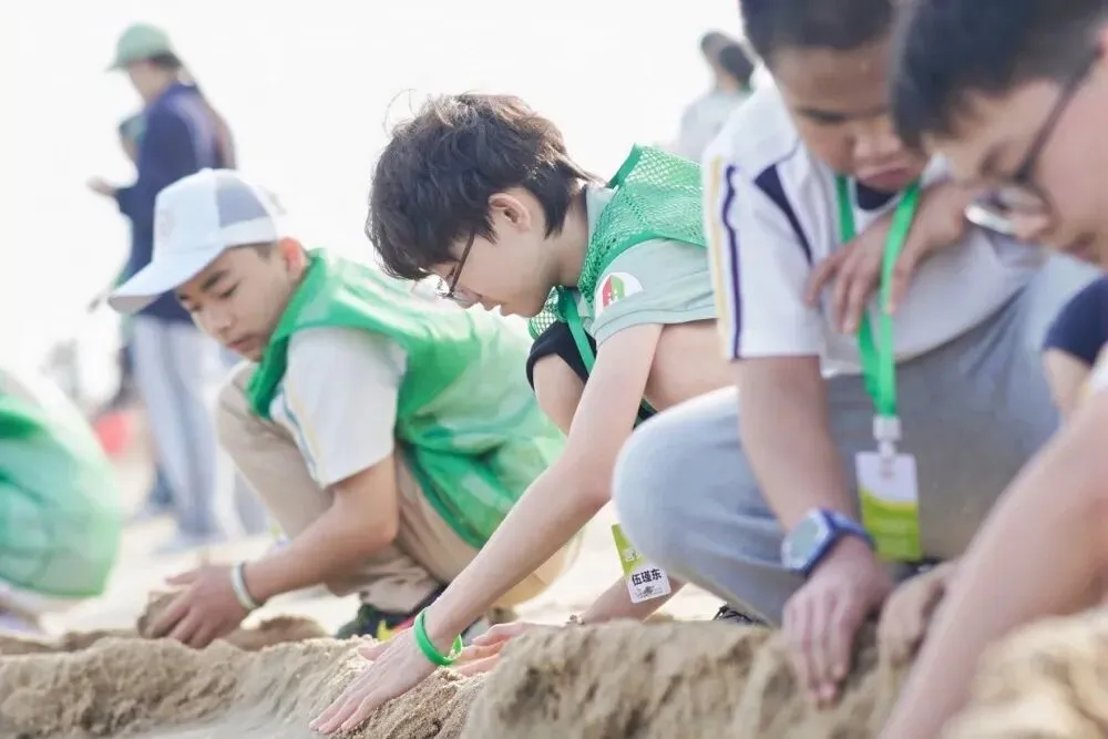 中考723分、托福108、机器人冠军…这个学校主打一个“省心又出分”! 第8张