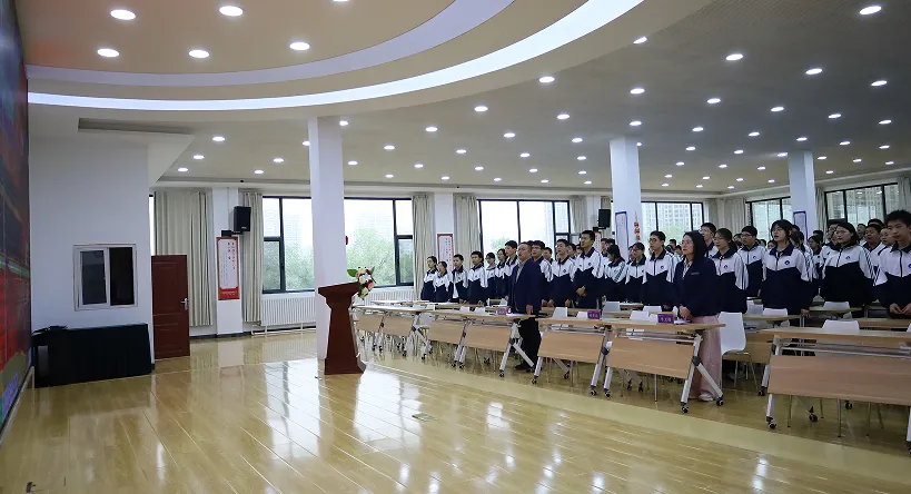 策马扬鞭酬壮志,决胜中考铸辉煌 | 太原市风帆中学初三年级一模表彰会 第10张