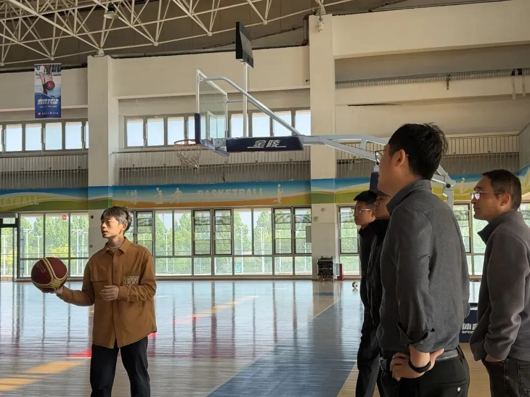 【教学教研】精研中考篮球绕杆技巧,筑牢体育中考备考根基 第6张