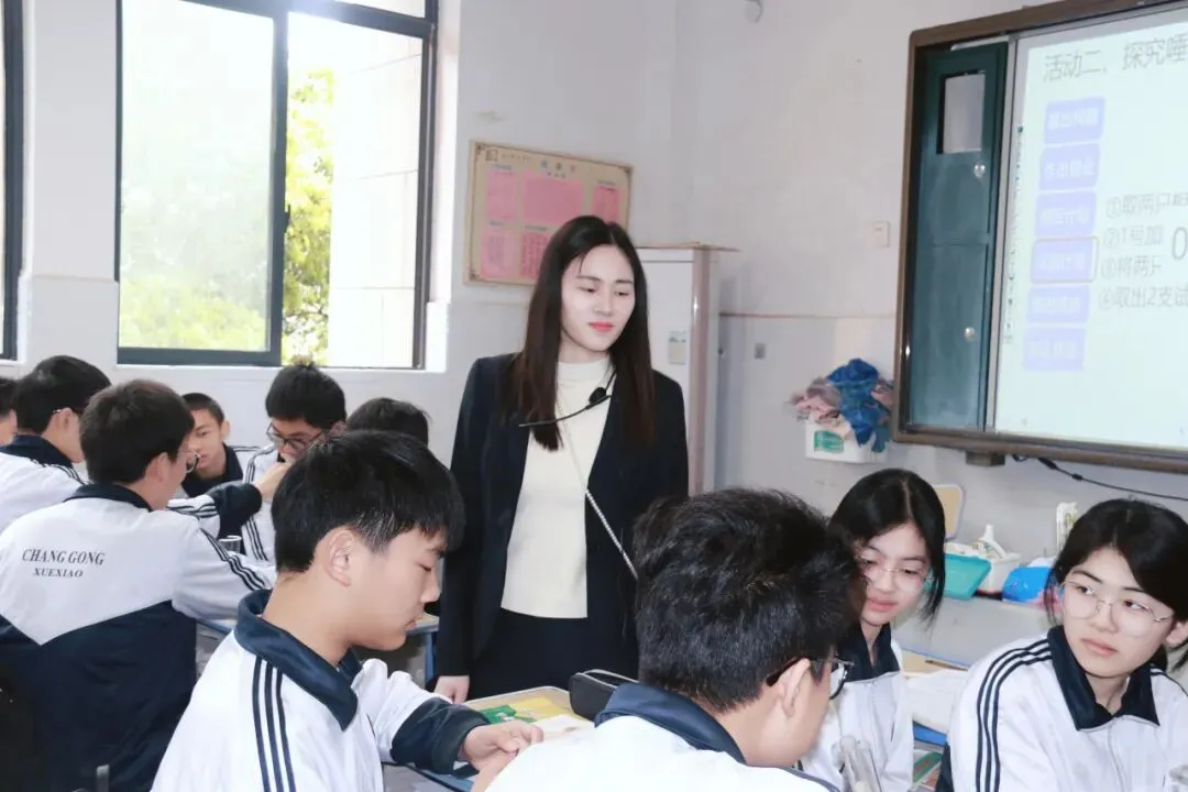 教研赋能中考备考 交流共促质量提升——华容县初中毕业学科教学策略研讨活动在长工实验学校举行 第3张