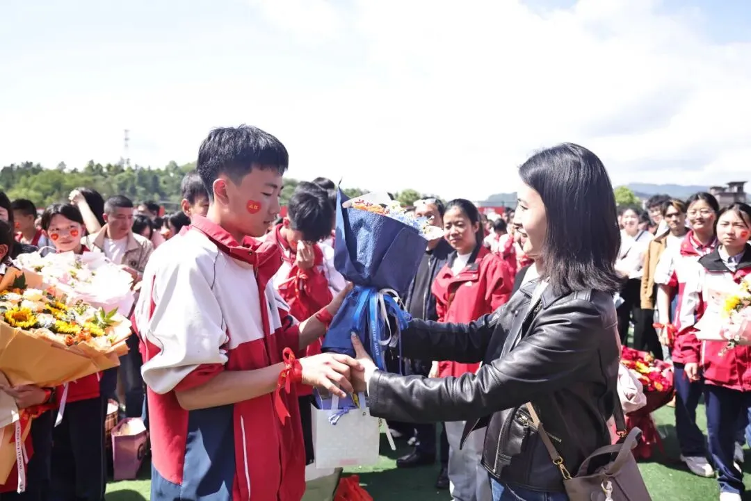 【学校动态】习水九中2026届中考备考动员大会召开 第15张