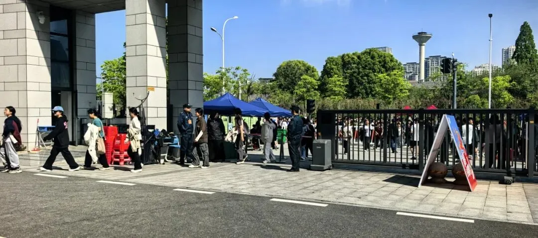 国盾保安集团圆满完成2026年中考体育安保护航任务 第4张