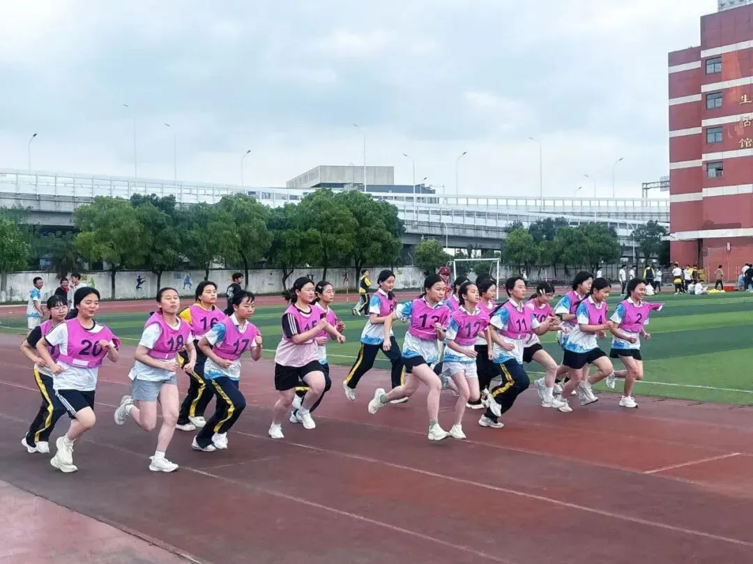 【豫东·教学在线】以测促练 备战中考——南昌市豫东学校教育集团豫东校区开展九年级体育模拟测试 第20张