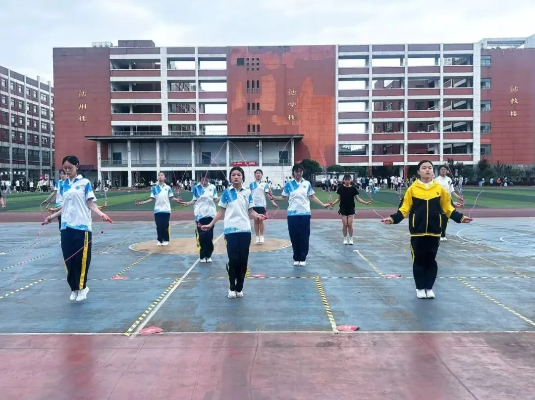 【豫东·教学在线】以测促练 备战中考——南昌市豫东学校教育集团豫东校区开展九年级体育模拟测试 第25张