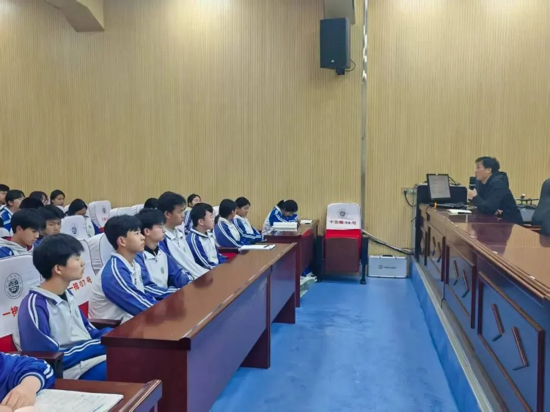 凝心聚力战中考, 砥砺奋进创辉煌——沿河官舟中学2026年中考冲刺暨思想动员大会圆满召开 第5张