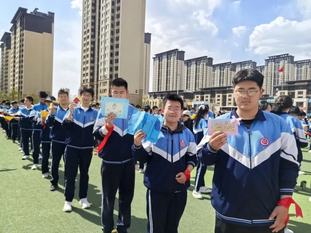 少年当立凌云志 策马扬鞭战中考——呼和浩特市第四十三中学2026届誓师大会圆满举行 第7张