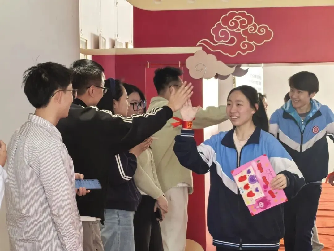 少年当立凌云志 策马扬鞭战中考——呼和浩特市第四十三中学2026届誓师大会圆满举行 第18张