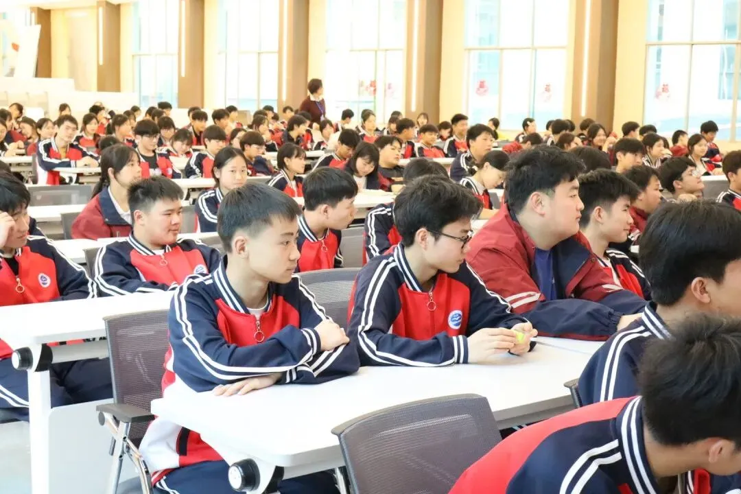 世杰中学初中部中考备考分层专题座谈会圆满召开 第32张