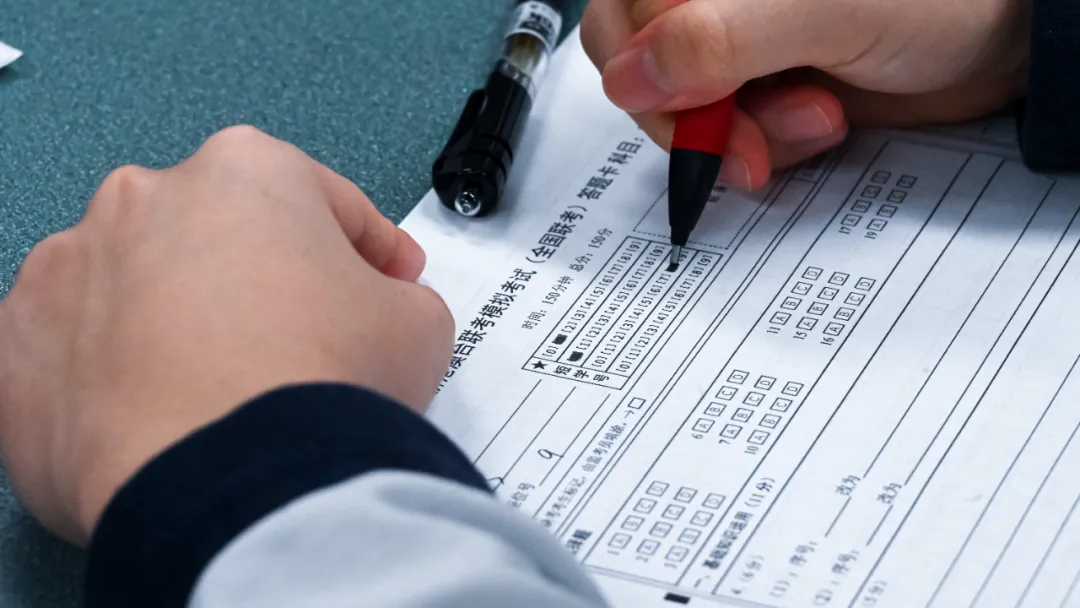 暨联护航,模考收官——2026届港澳台联考三模全纪实 第15张