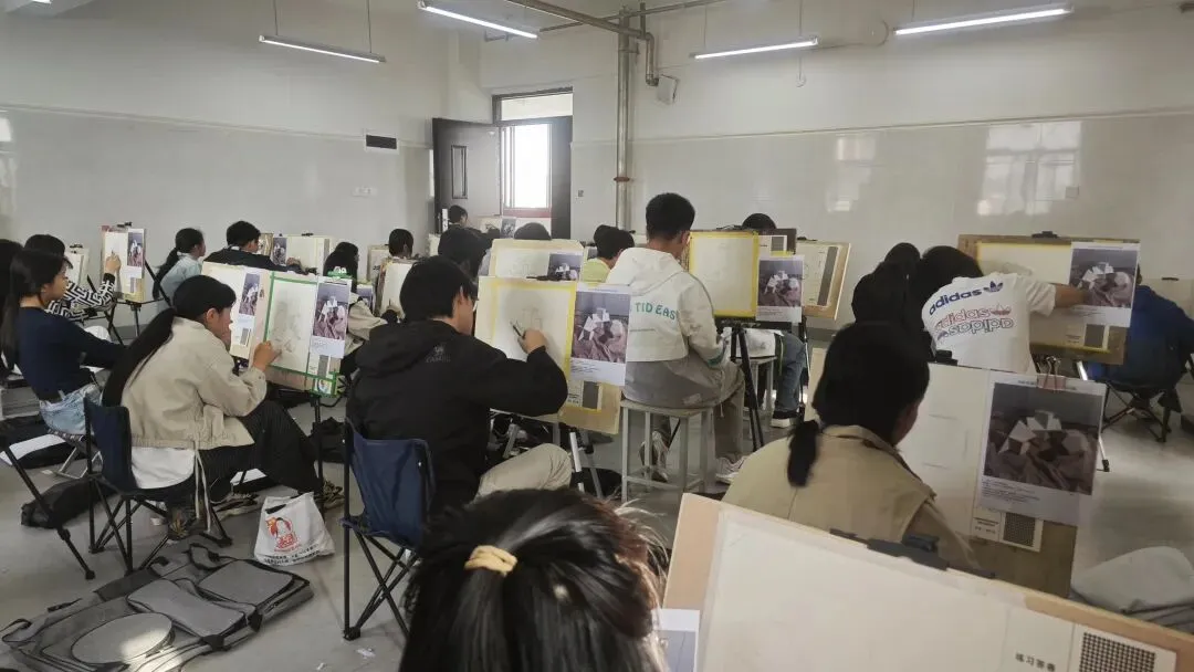 漯河周彦生艺术高中2026年中招艺考模拟考试(第一次)圆满举行 第10张