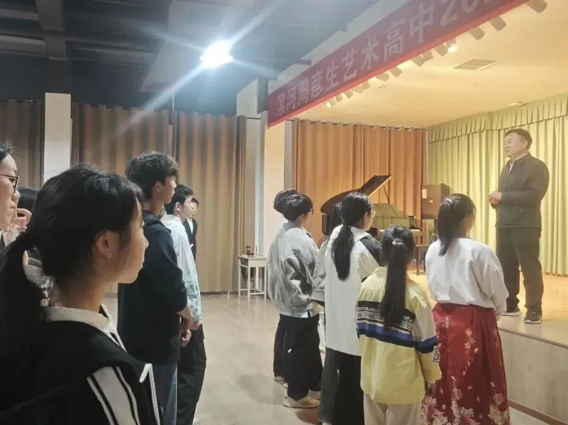 漯河周彦生艺术高中2026年中招艺考模拟考试(第一次)圆满举行 第45张