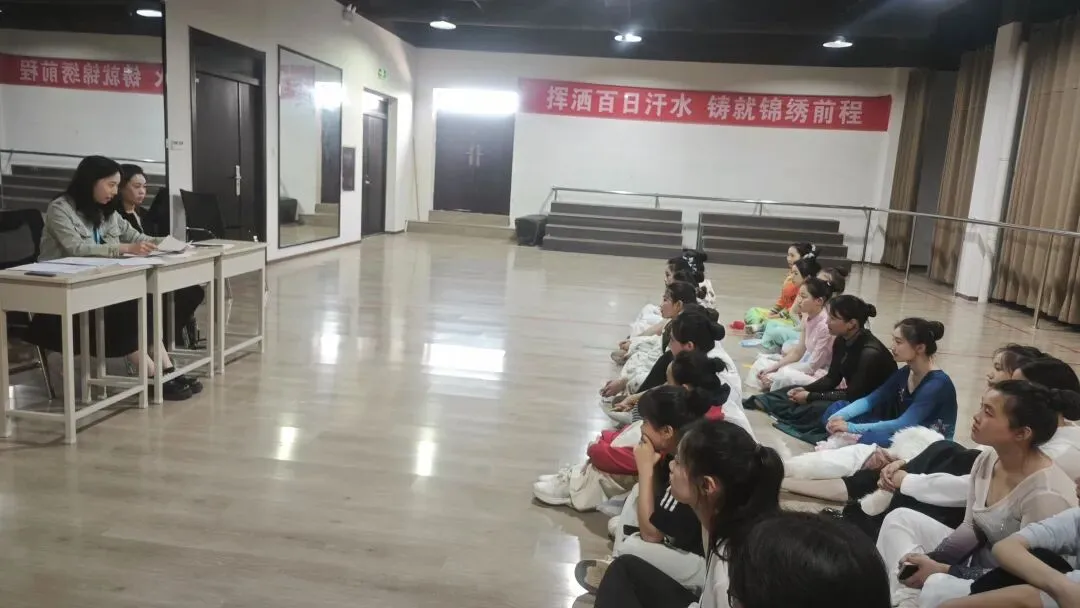 漯河周彦生艺术高中2026年中招艺考模拟考试(第一次)圆满举行 第52张