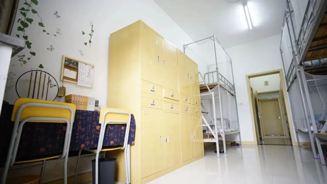 杭州各高中的住宿条件相差这么大!中考填志愿,家长关心升学数据,孩子最关心住宿和伙食 第29张