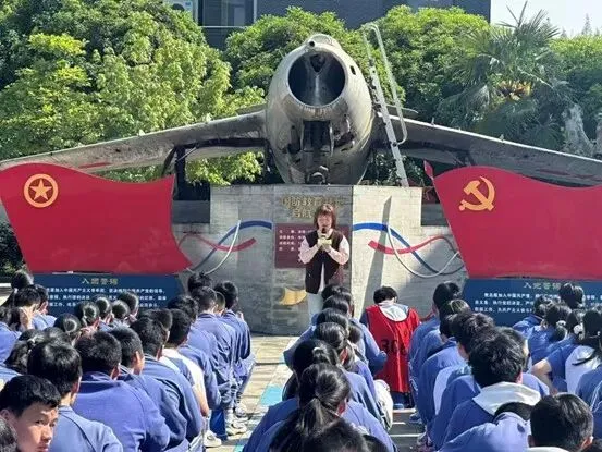 亮剑中考 冲刺六月——德清四中2026届初三联合班会燃情举行! 第10张