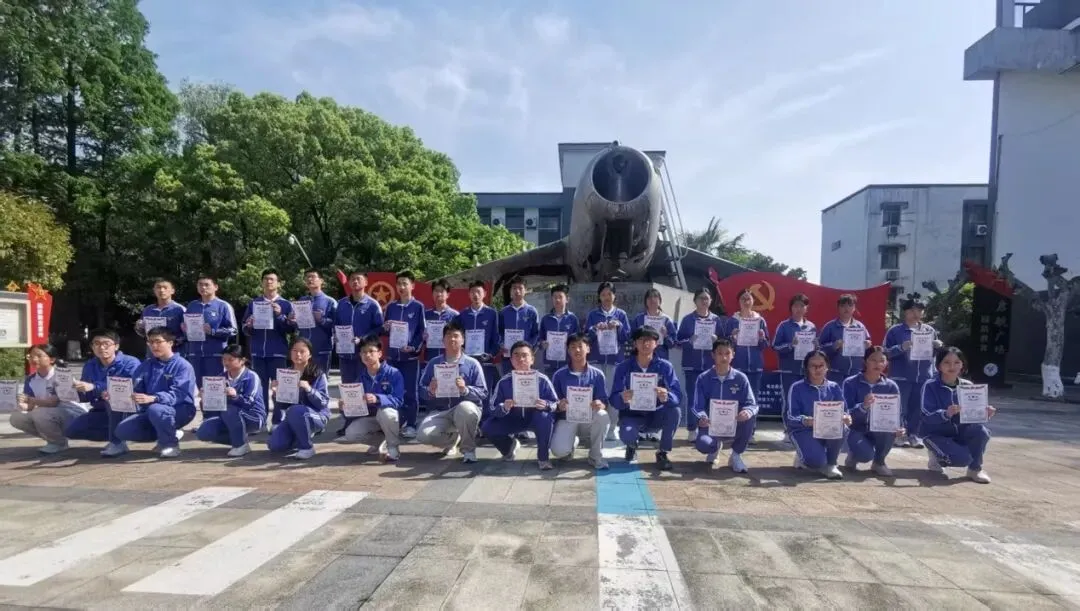 亮剑中考 冲刺六月——德清四中2026届初三联合班会燃情举行! 第13张