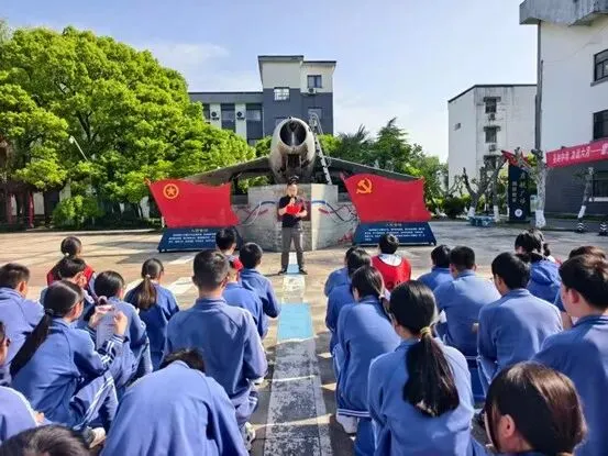 亮剑中考 冲刺六月——德清四中2026届初三联合班会燃情举行! 第28张