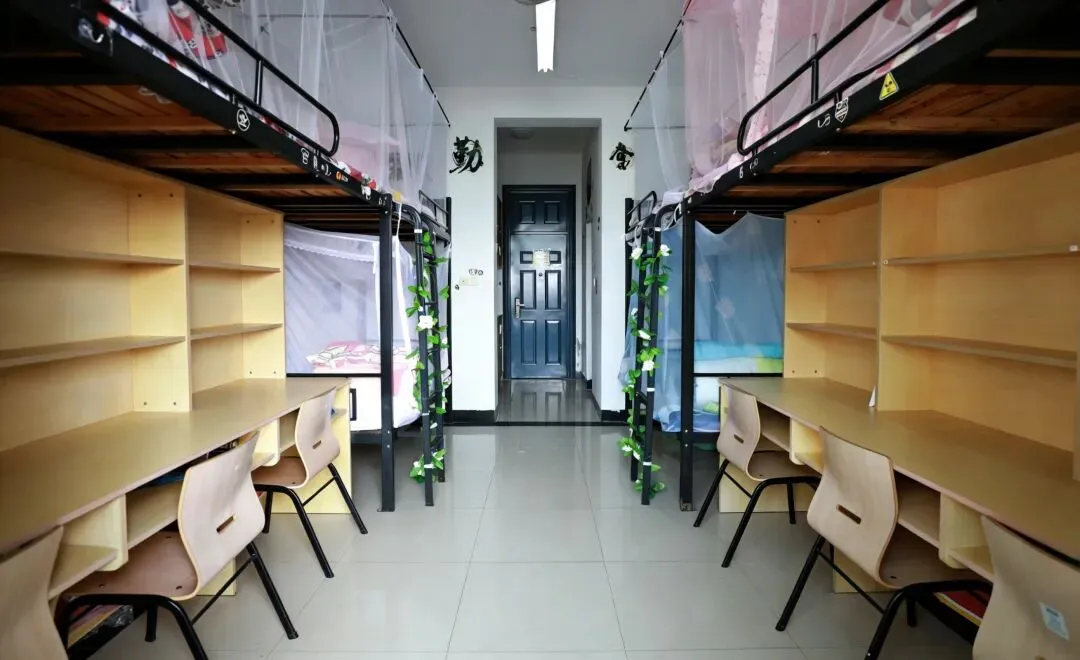 杭州各高中的住宿条件相差这么大!中考填志愿,家长关心升学数据,孩子最关心住宿和伙食 第80张